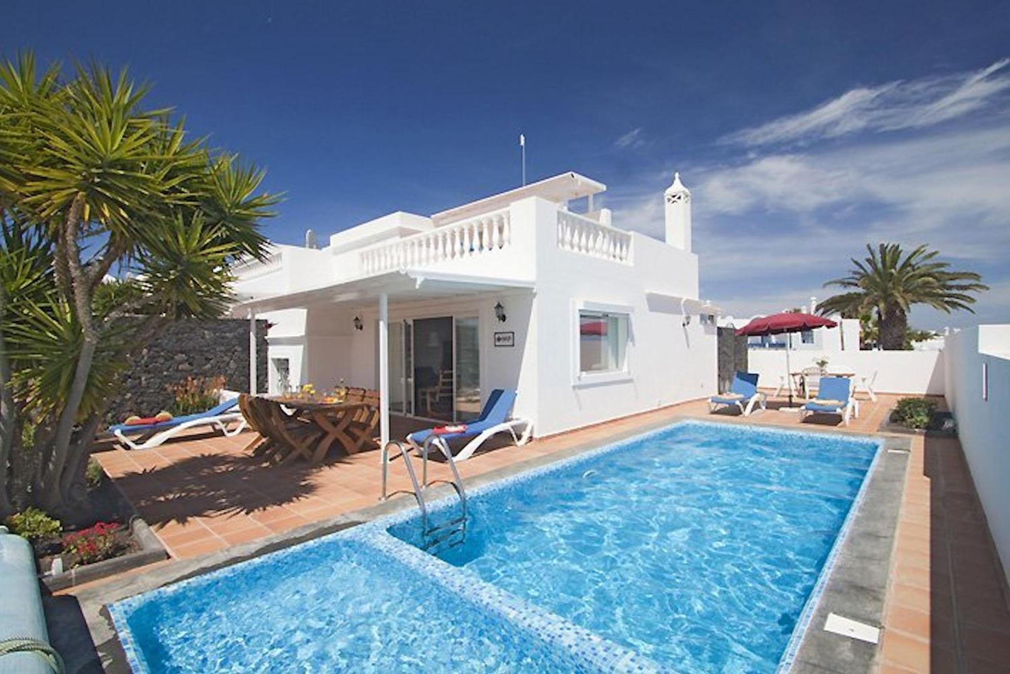 Lovely Los Mojones Villa Casa Jasmine Heated Pool Short Walk To Beach Puerto Del Carmen Puerto del Carmen  Kültér fotó